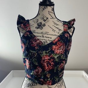 Studio F Embroidery Top Size: M